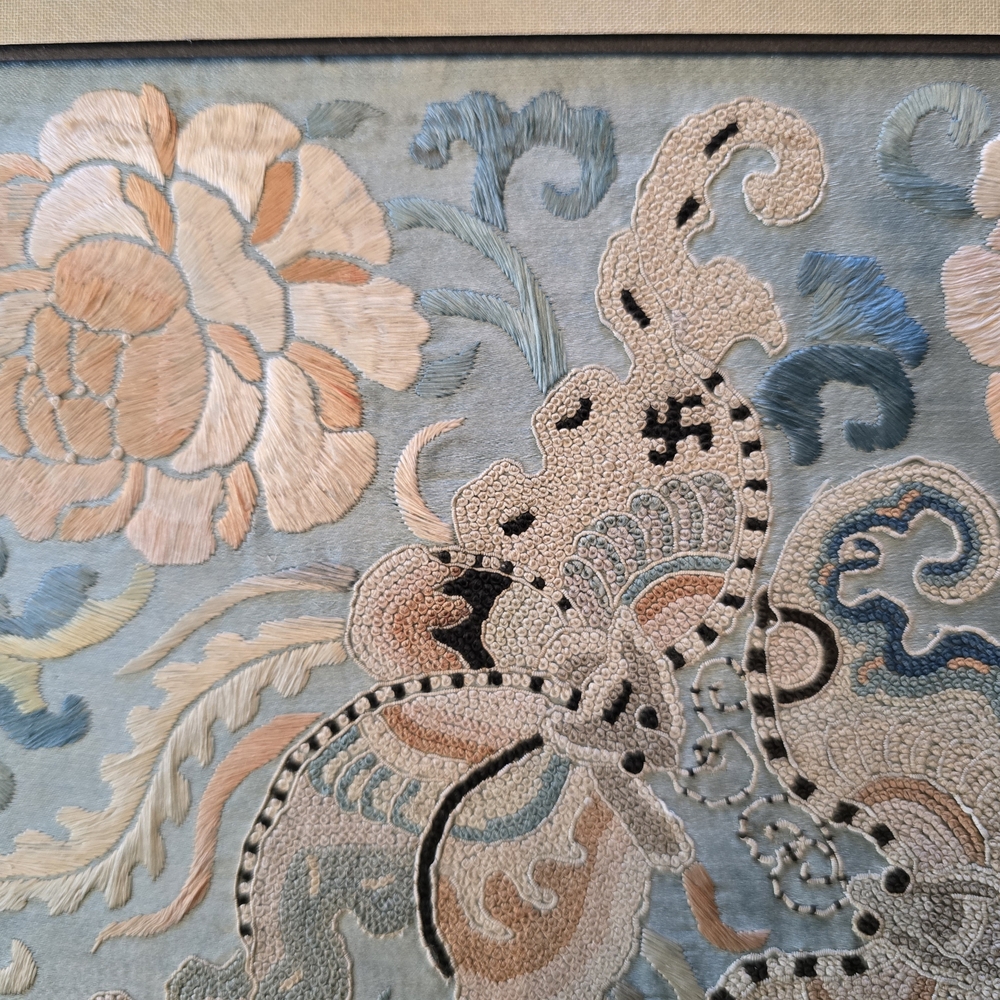 Early 20th Century Embroidery Silk Panel With Forbidden Stitch - Picture 8 of 15